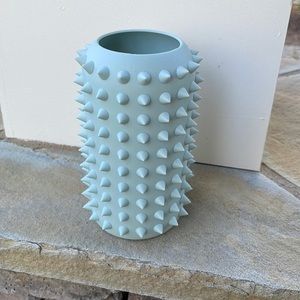 Little Spiked bkr James Sleeve